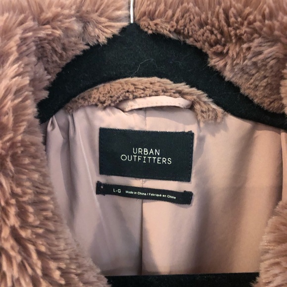 Urban Outfitters Oversized Faux Fir Snap Front Collared Coat - Picture 4 of 7